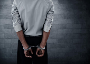 “A Sombra do Passado: Um Assassino nas Ruas de Guarapuava é Capturado”