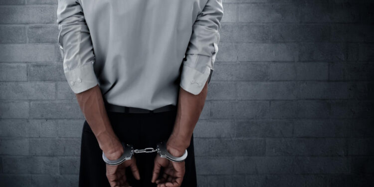 “A Sombra do Passado: Um Assassino nas Ruas de Guarapuava é Capturado”