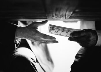 A Corrupção Política nas Três Esferas de Governo no Brasil: Um Retrato Amplo e Justo