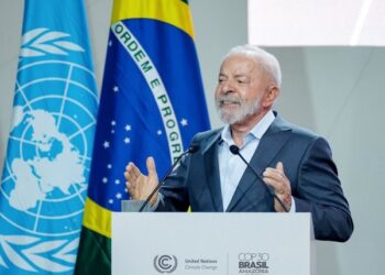 Cortina de Fumaça Populista: O Perigoso Debate Sobre o Fim da Escala 6×1 no Brasil