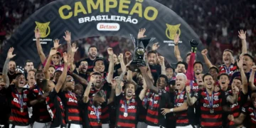 Hegemonia Rubro-Negra e Ascensão Alvinegra: O Novo Mapa do Futebol Brasileiro