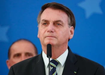 Sucesso no Centro Cirúrgico: Michelle Bolsonaro Confirma Conclusão Positiva de Procedimento em Brasília