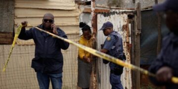 Massacre na Taberna: Doze Homens Armados Espalham Terror e Morte na África do Sul