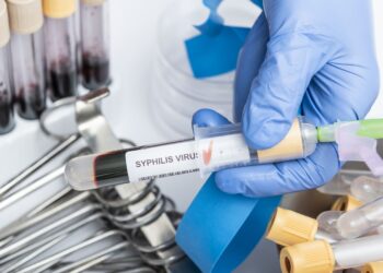 Sífilis em Ascensão no Brasil: Epidemia Silenciosa Ameaça Gestantes e Jovens