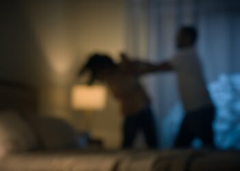 Briga de Casal Termina em Chamado Policial: Marido Arruma Malas Quando Polícia Chega e Deixa Esposa Sozinha no Boqueirão!