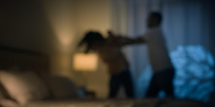 Briga de Casal Termina em Chamado Policial: Marido Arruma Malas Quando Polícia Chega e Deixa Esposa Sozinha no Boqueirão!