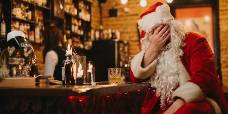 Presente de Grego: Papai Noel Troca o Saco de Brinquedos por Algemas na Rodoviária!