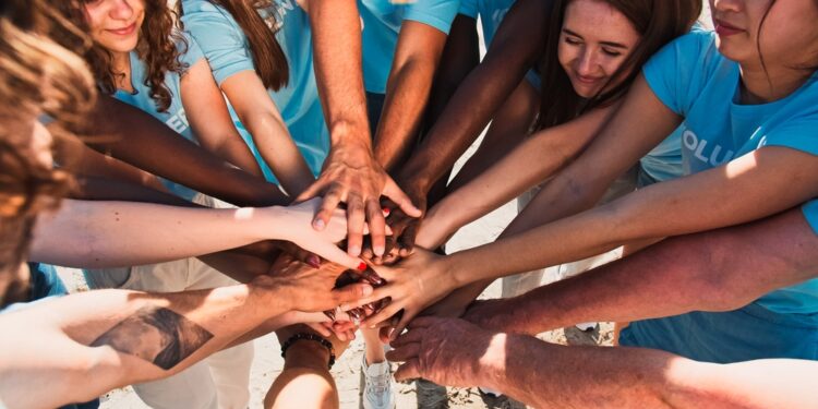 O Poder de Servir: Como o Altruísmo Transforma Vidas e Restaura a Sociedade