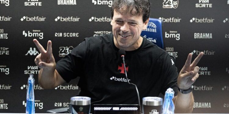 Vasco na Final: Diniz Celebra Classificação Histórica na Copa do Brasil