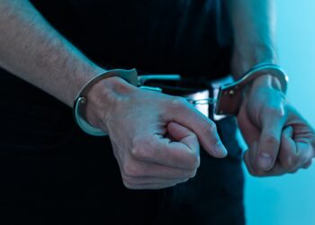 Fugitivo da Cadeia é Capturado em Patrulha: Homem de 41 Anos Tenta Vida de Liberdade e Acaba Voltando para Trás das Grades!