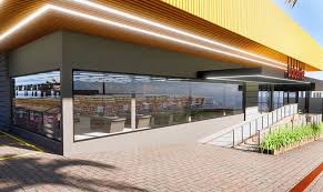 Incêndio de Grandes Proporções Atinge Supermercado Dalcenter em Guarapuava: Corpo de Bombeiros Mobilizado para Combate às Chamas