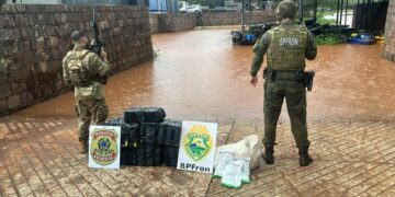 Apreensão Milionária no Lago de Itaipu: Entorpecentes e Agrotóxicos Abandonados em Guaíra