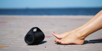 Silêncio à Beira-Mar: Florianópolis Impõe Multas e Apreensão para Coibir Abusos Sonoros nas Praias