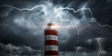 O Farol da Esperança: Como a Fé Sustenta a Vida em Meio às Incertezas