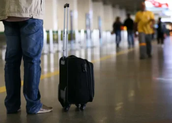 “Portas Fechadas: EUA Suspendem Vistos de Imigração para Brasil e 74 Países”