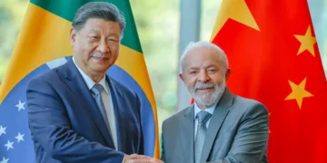 O Dragão e o Barba: Xi Jinping estende o tapete vermelho enquanto o Tio Sam chuta o balde na Venezuela