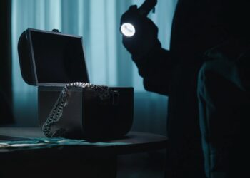 Entrou, Saiu e Sumiu: Manhã Começa com Alerta de Casa Violada em Guarapuava