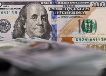 Dólar fecha quase estável em R$ 5,3892 e mercado evita apostas antes de payroll e IPCA