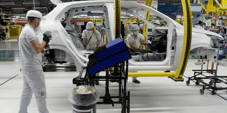 Indústria sem fôlego: pesquisa aponta que 8 em 10 empresas tiveram dificuldade para conseguir crédito