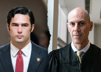 “Vaga VIP para o Xadrez: Republicanos usam a ‘marreta’ do impeachment contra juízes ativistas”