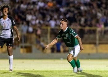 Guarani derruba Corinthians com pressão alta e avança na Copinha após vitória por 2 a 1