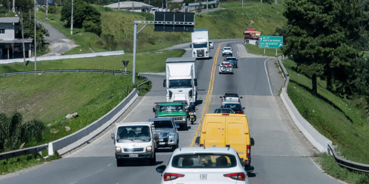 IPVA 2026 Vira “Raio-X Digital” da Frota: Paraná Soma 4,18 Milhões de Veículos e Expõe Desigualdade Municipal