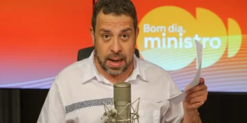 A Aposta de Risco: Boulos Defende Fim da Escala 6×1 como Motor de Produtividade em Meio a Ceticismo Empresarial