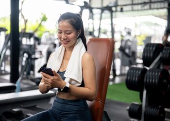 Treino de Academia Não é Promessa de Ano Novo: É Compromisso Diário com Saúde e Longevidade!