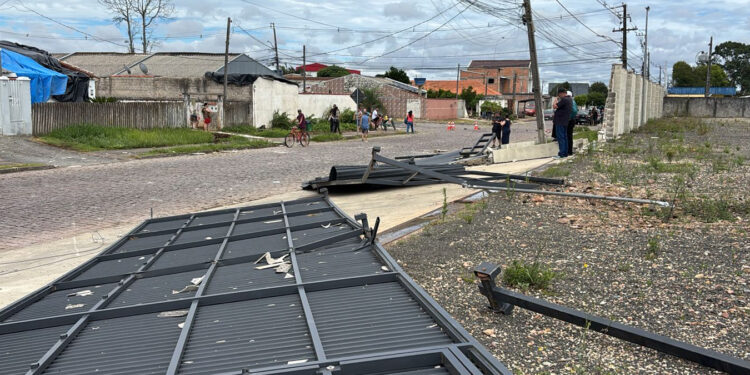 Após rastro de destruição, Simepar vai a campo para “medir” tornado em São José dos Pinhais